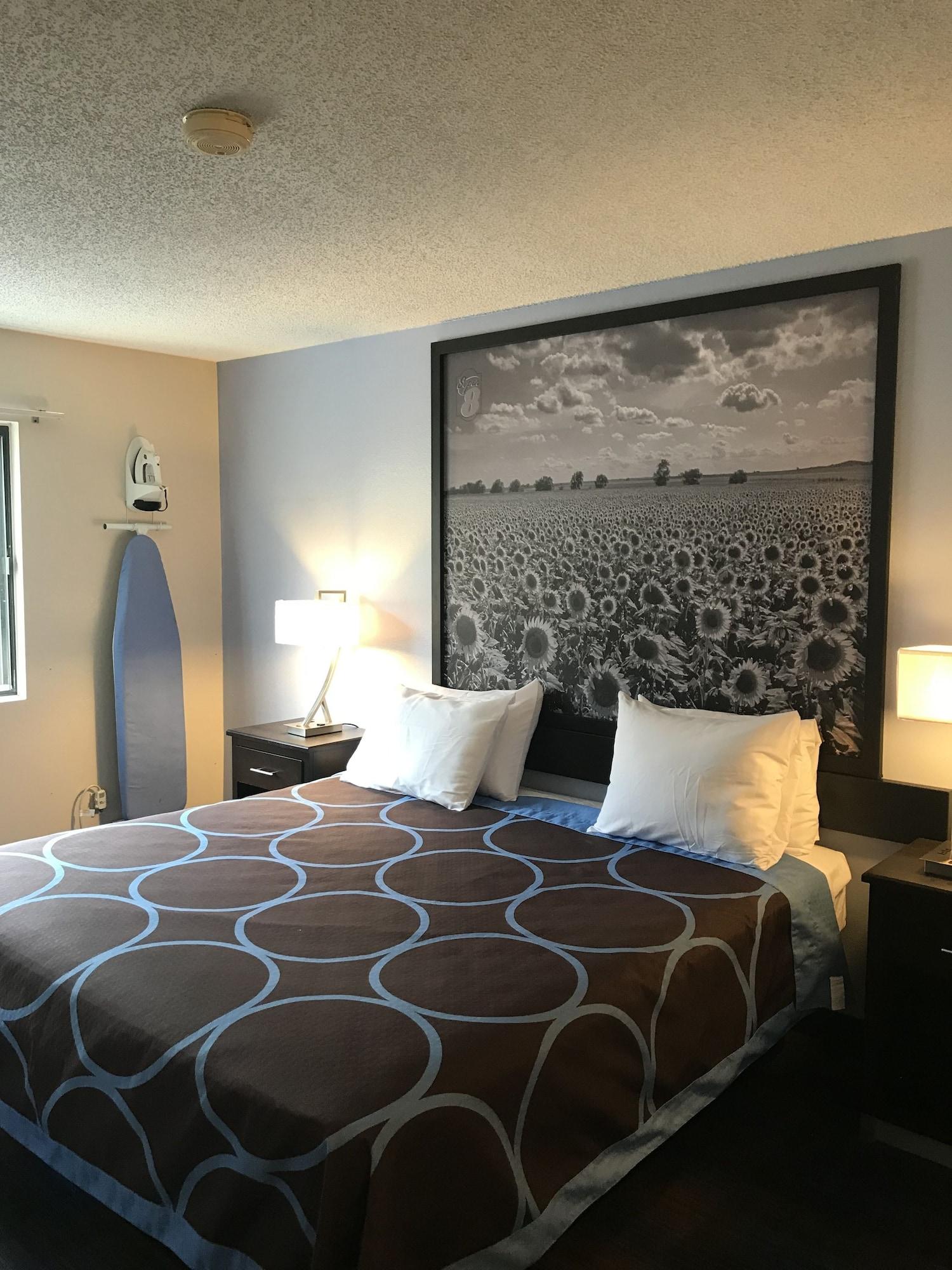 Super 8 By Wyndham Lenexa Overland Park Area/Mall Area Kültér fotó